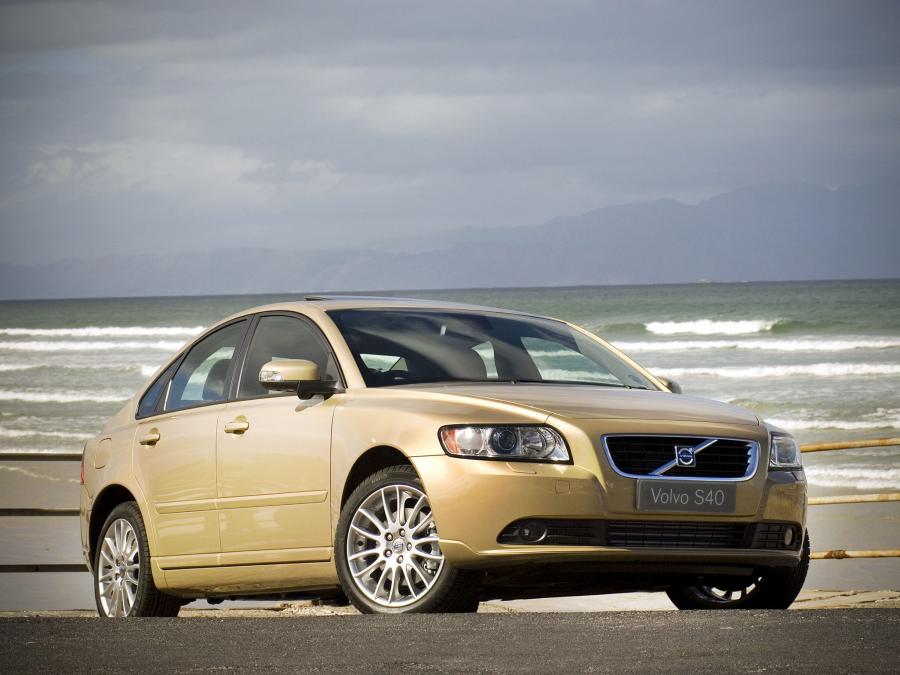  Volvo S40 T5 2007 года  (ZA) (фото 8 из 11)